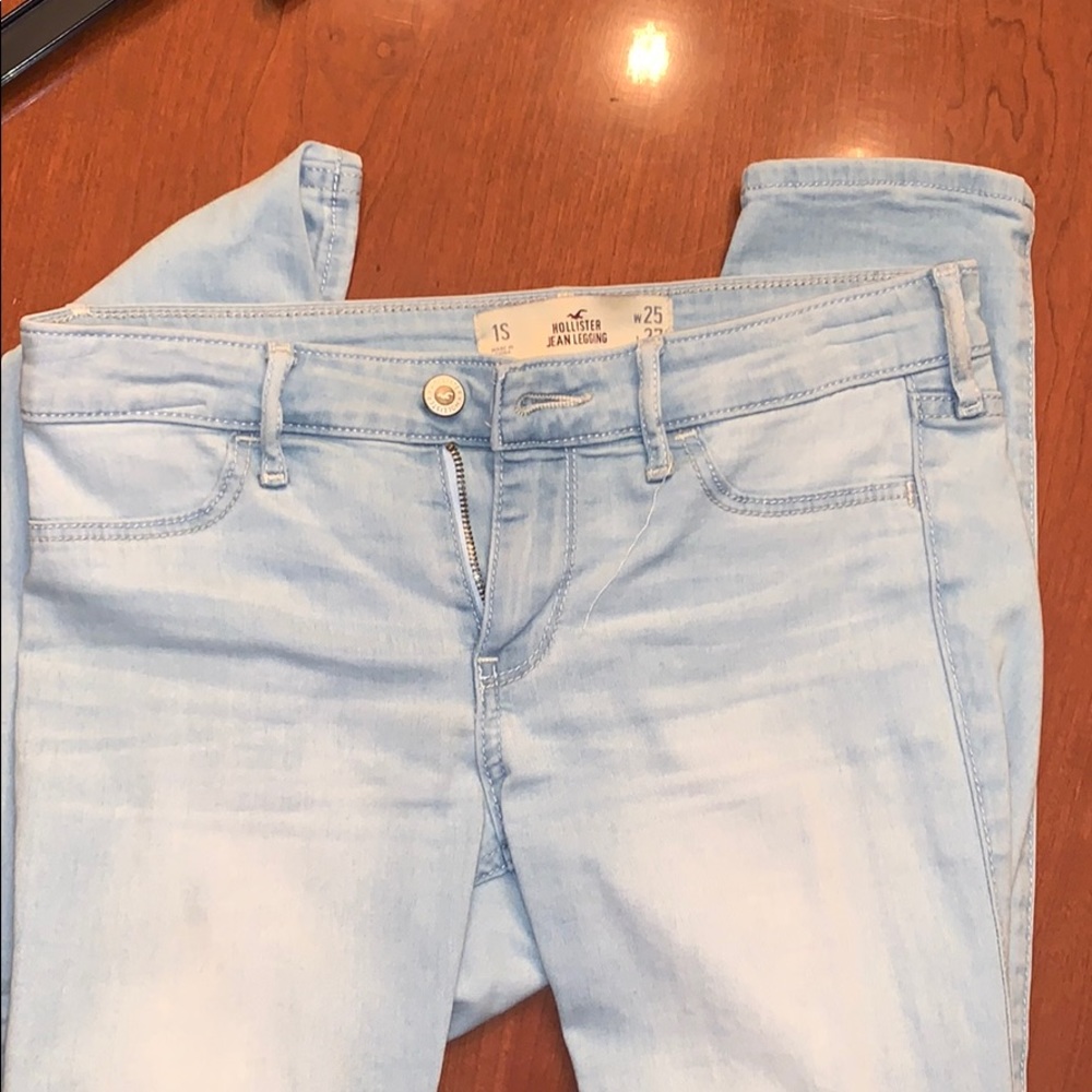 Hollister light wash jeggings
